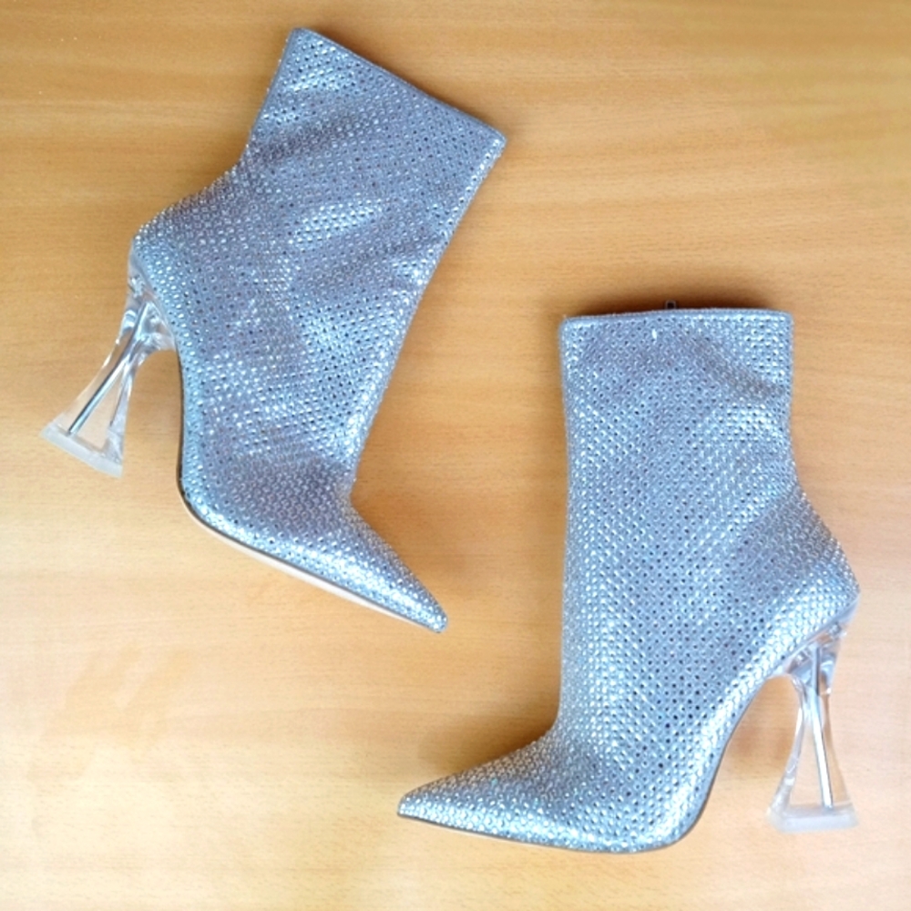 NWT Steve Madden 'Vivy' Dressy Rhinestone Boot in Silver - Picture 1 of 8